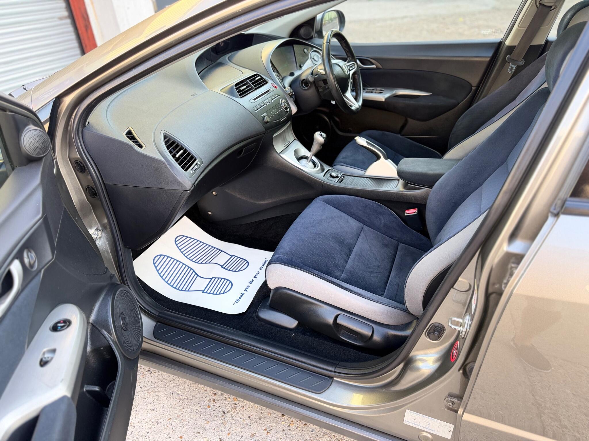 Honda Civic Right Side